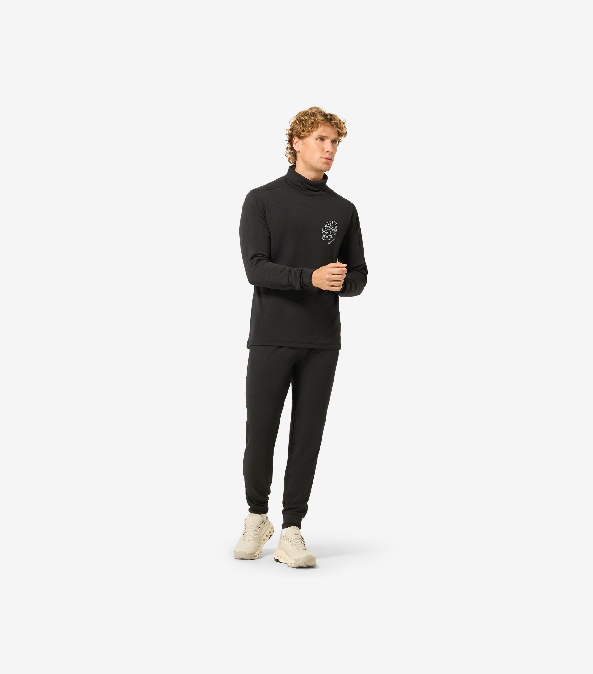 FROSTY ROLL NECK