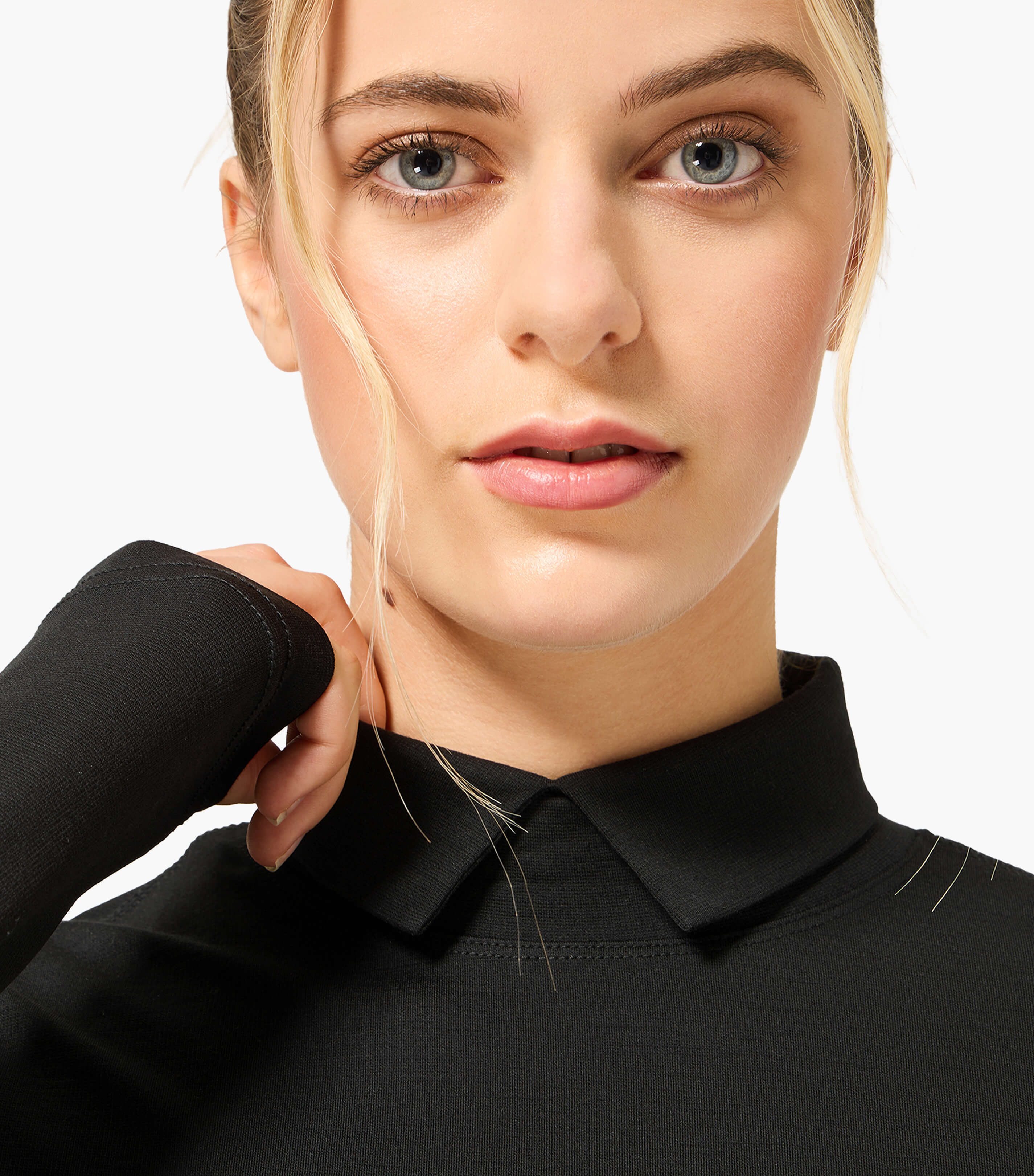 LUX SPLIT TURTLENECK