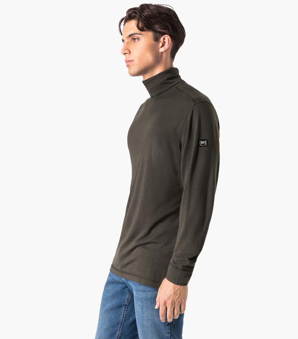 SKIING ROLL NECK