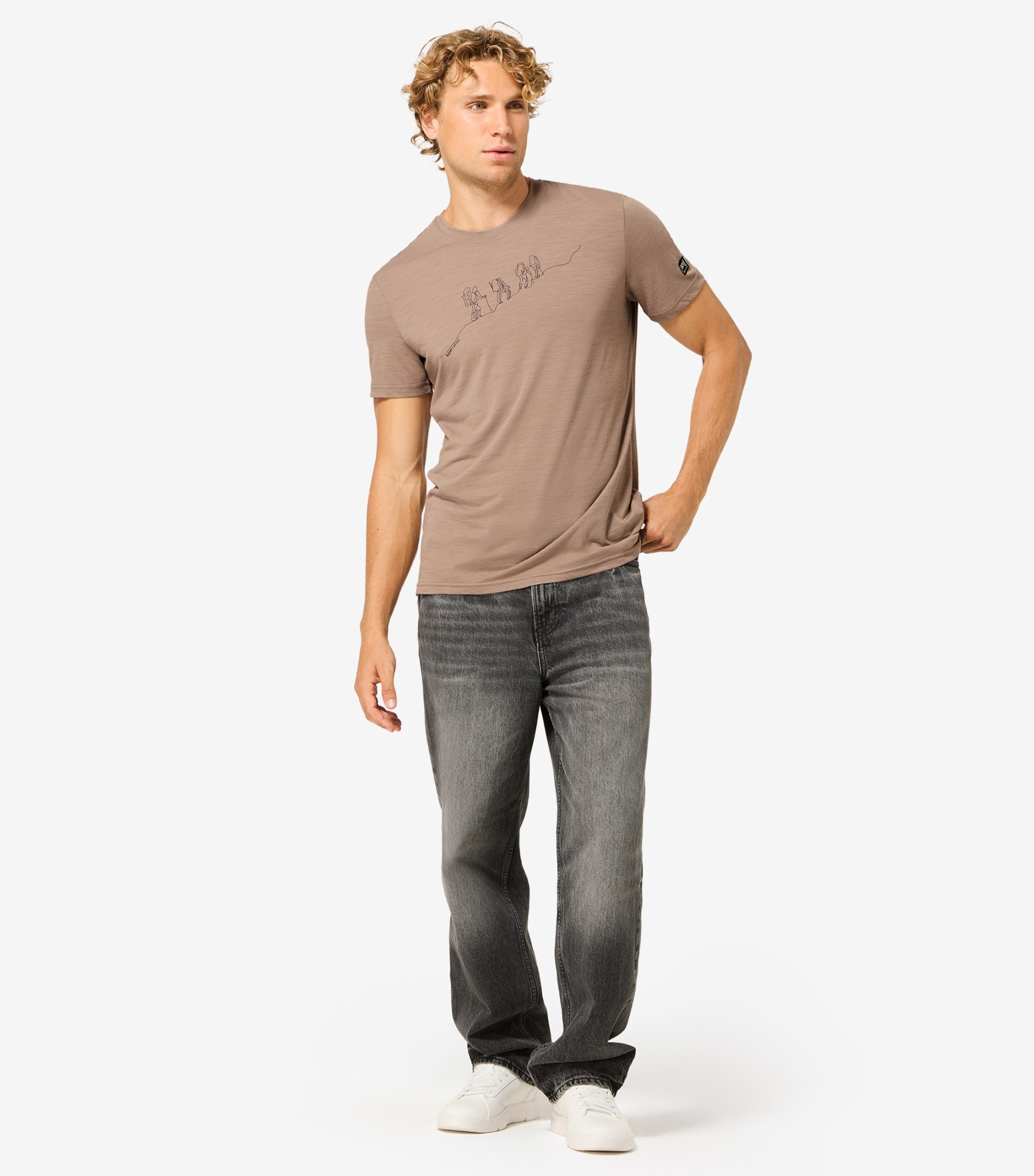 HIKING TEE