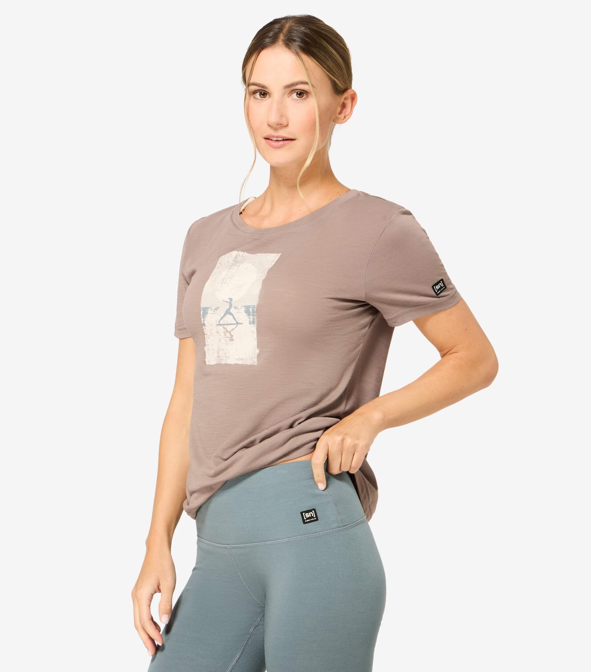 SUN SALUTATION TEE