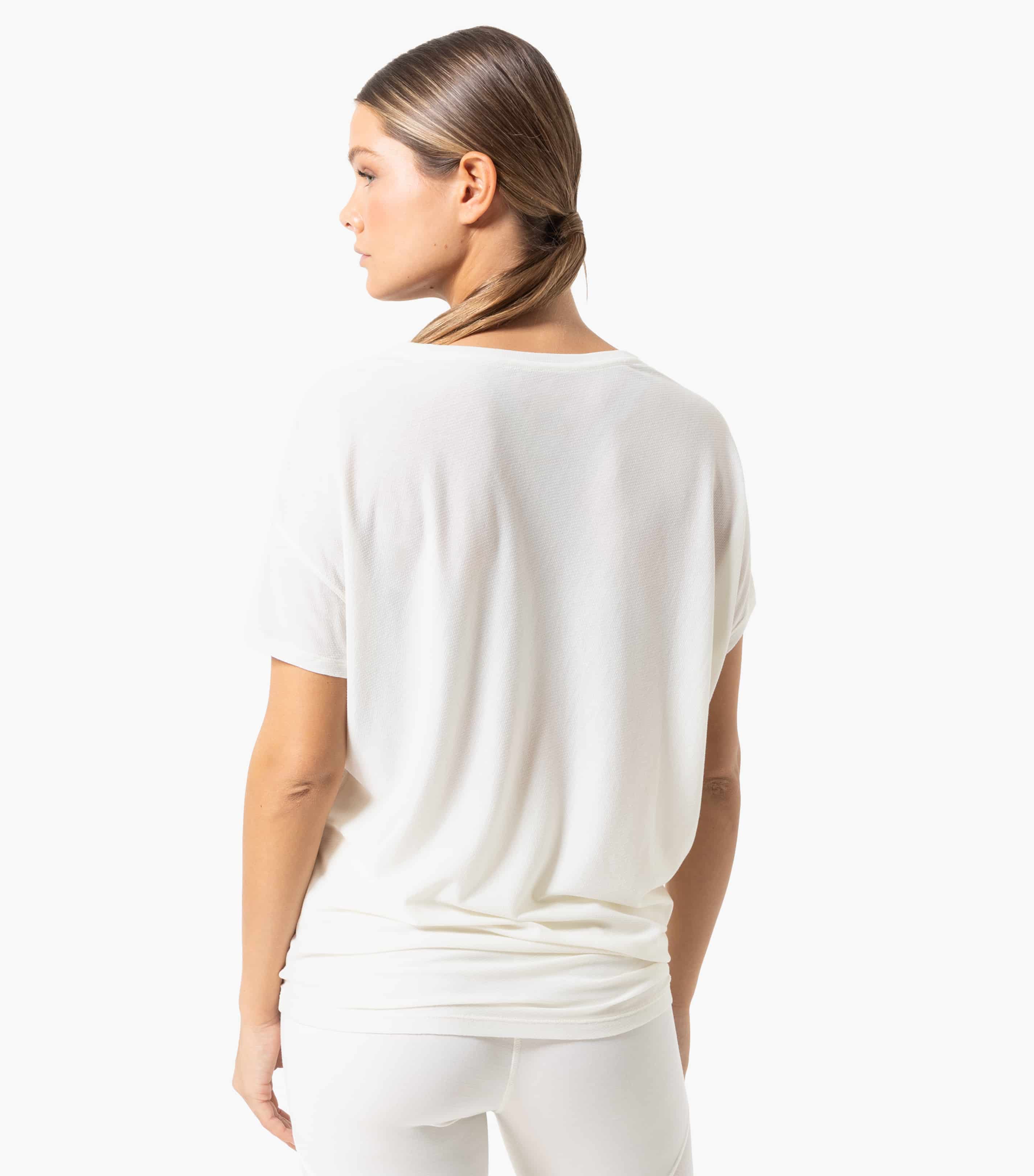 LOOSE AIR TEE