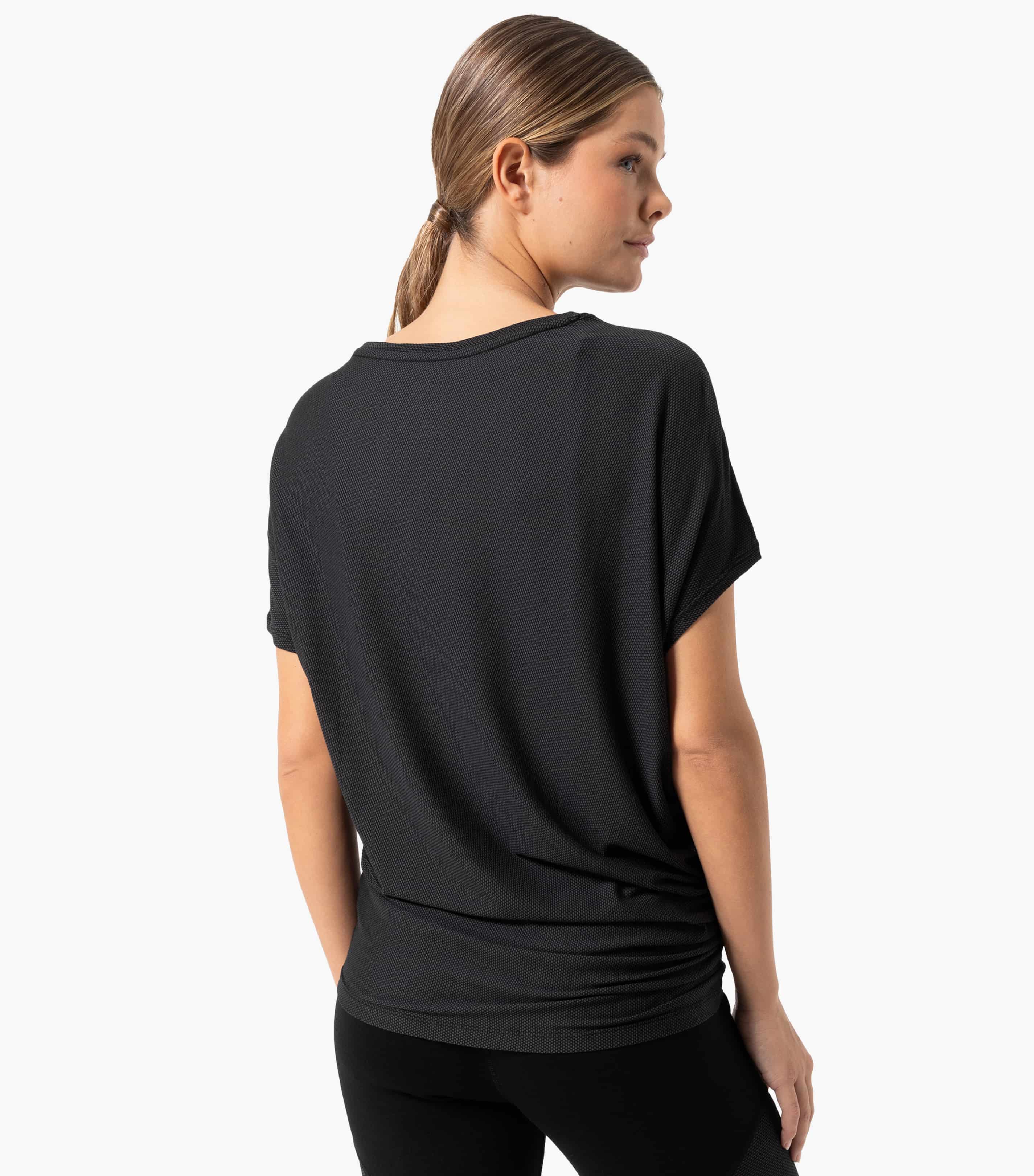 LOOSE AIR TEE