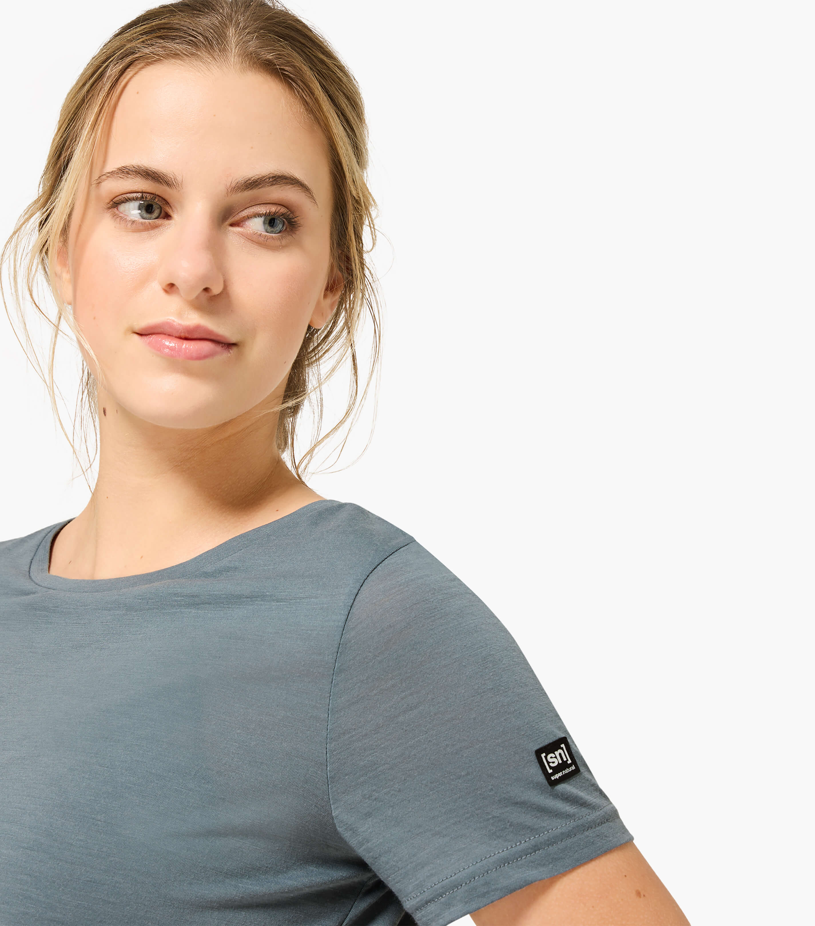 ESSENTIAL TEE