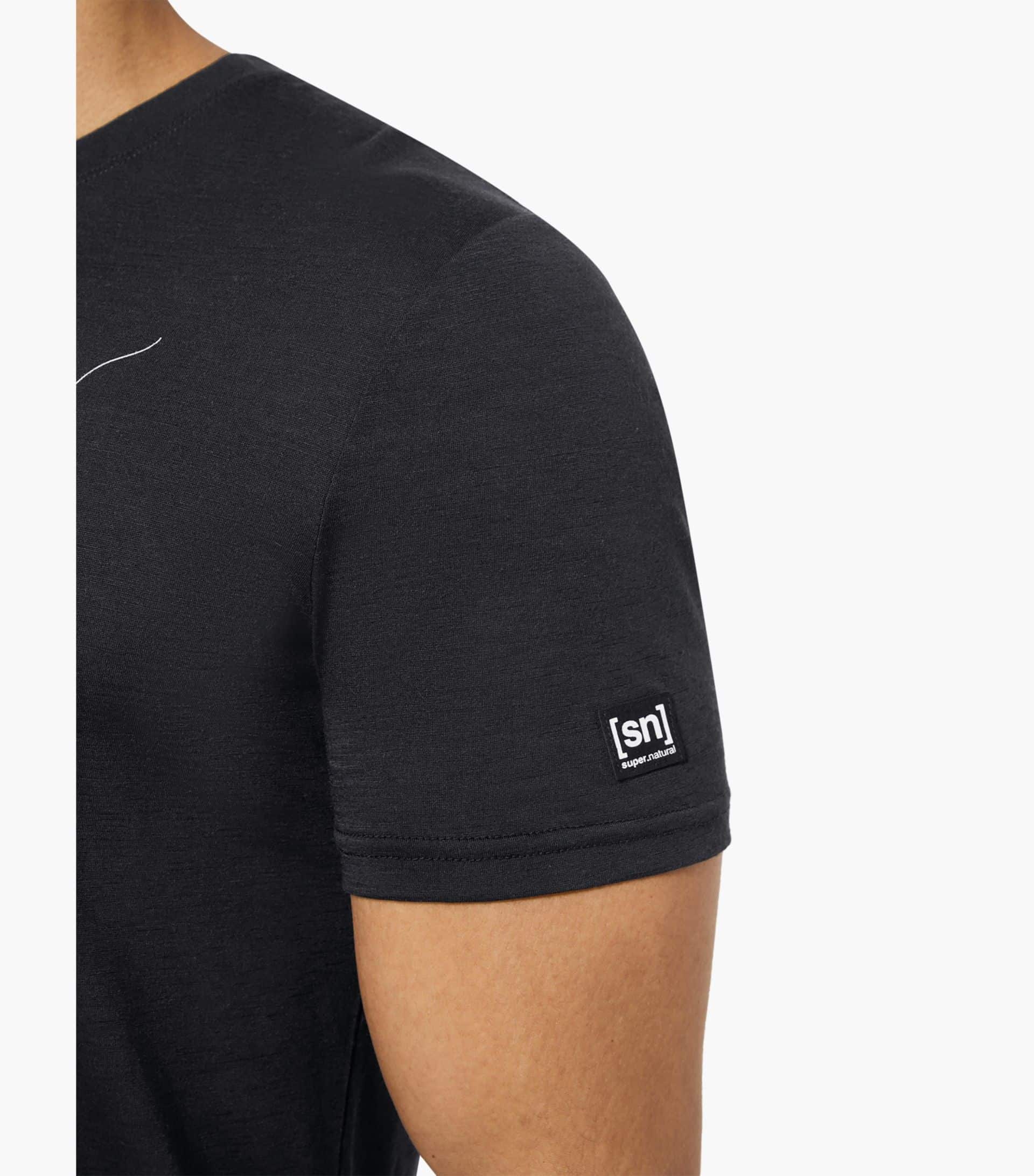HIKING TEE