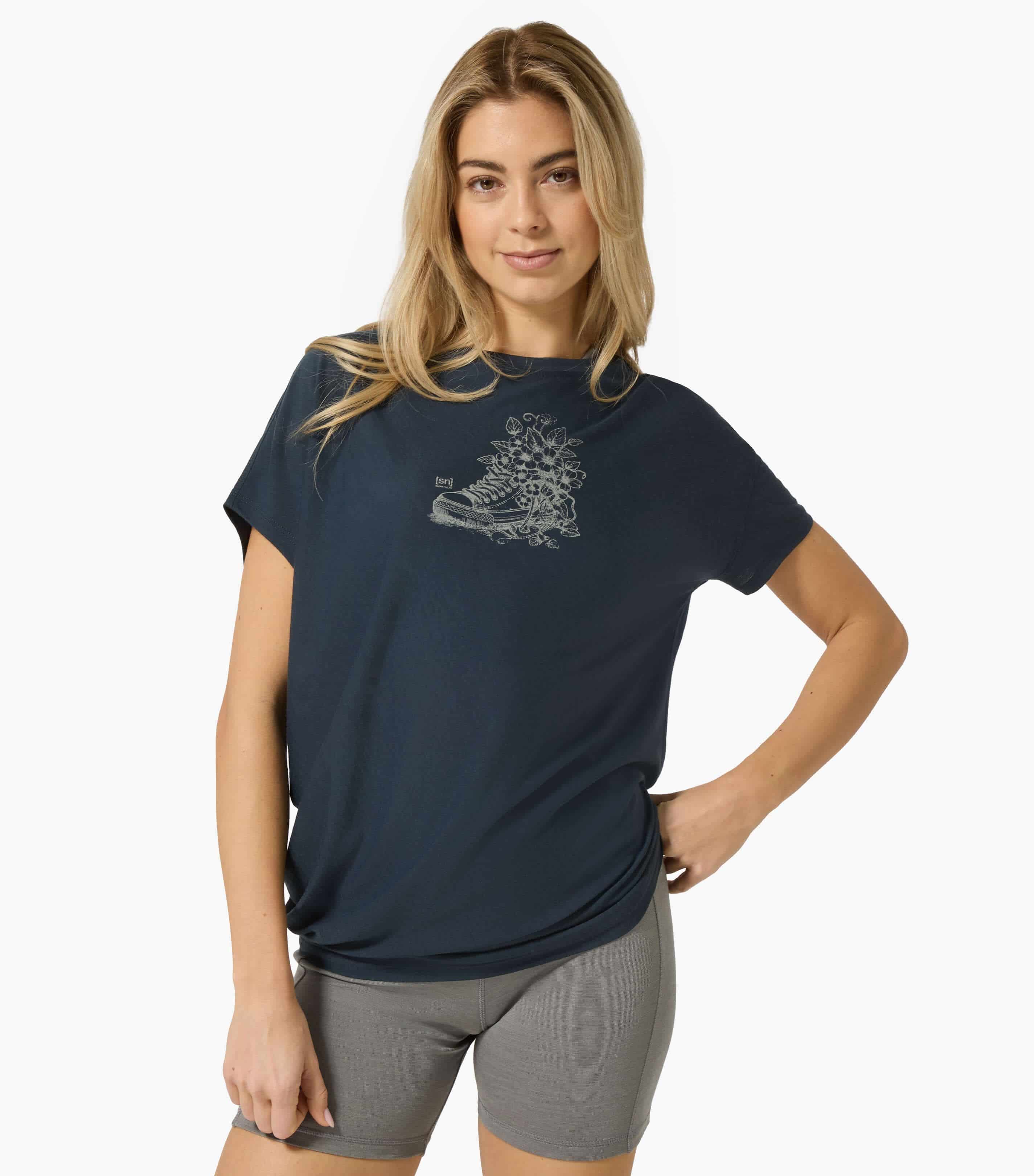 FLOWER SNEAKERS LOOSE TEE