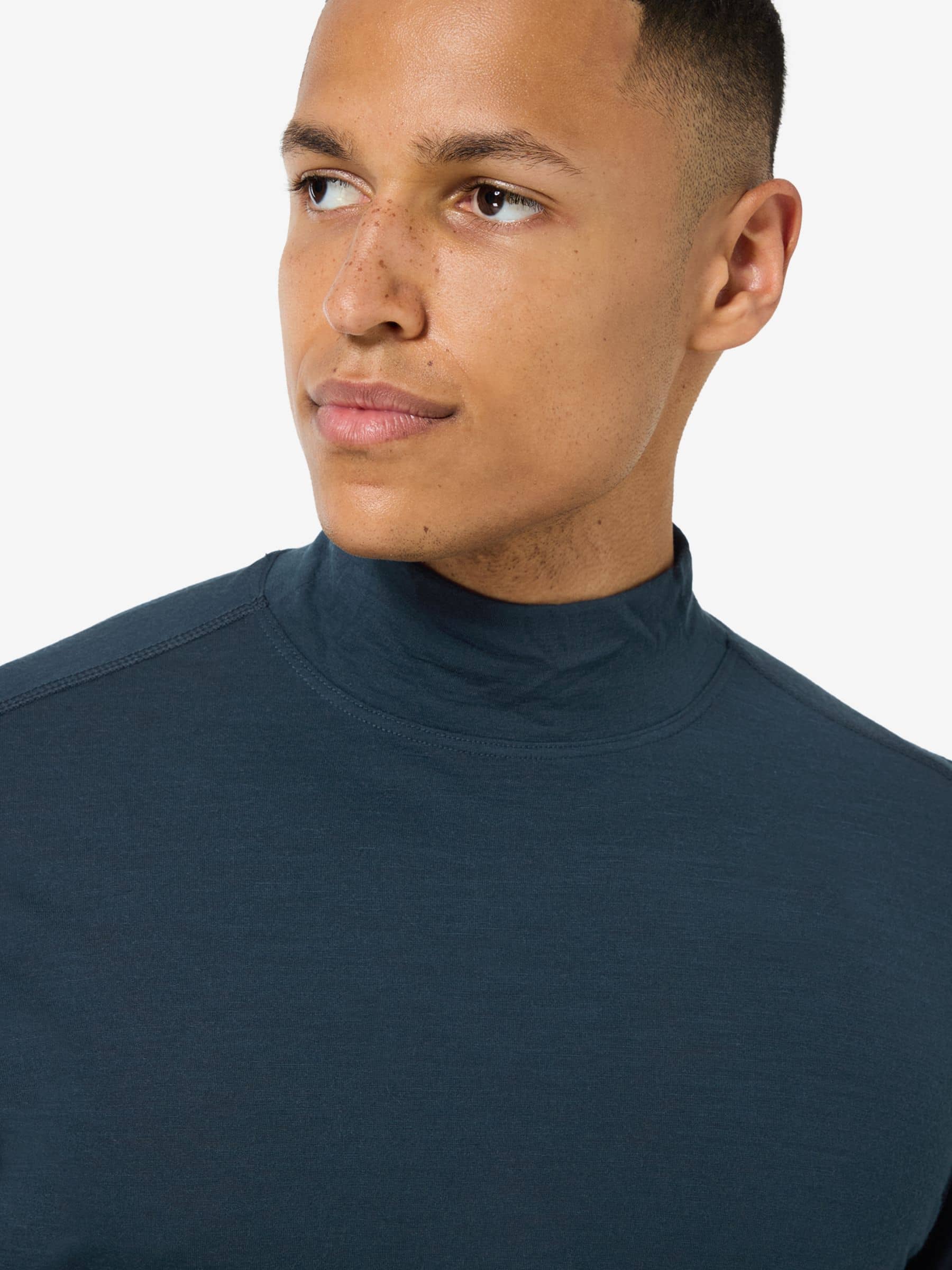 TUNDRA175 TURTLENECK