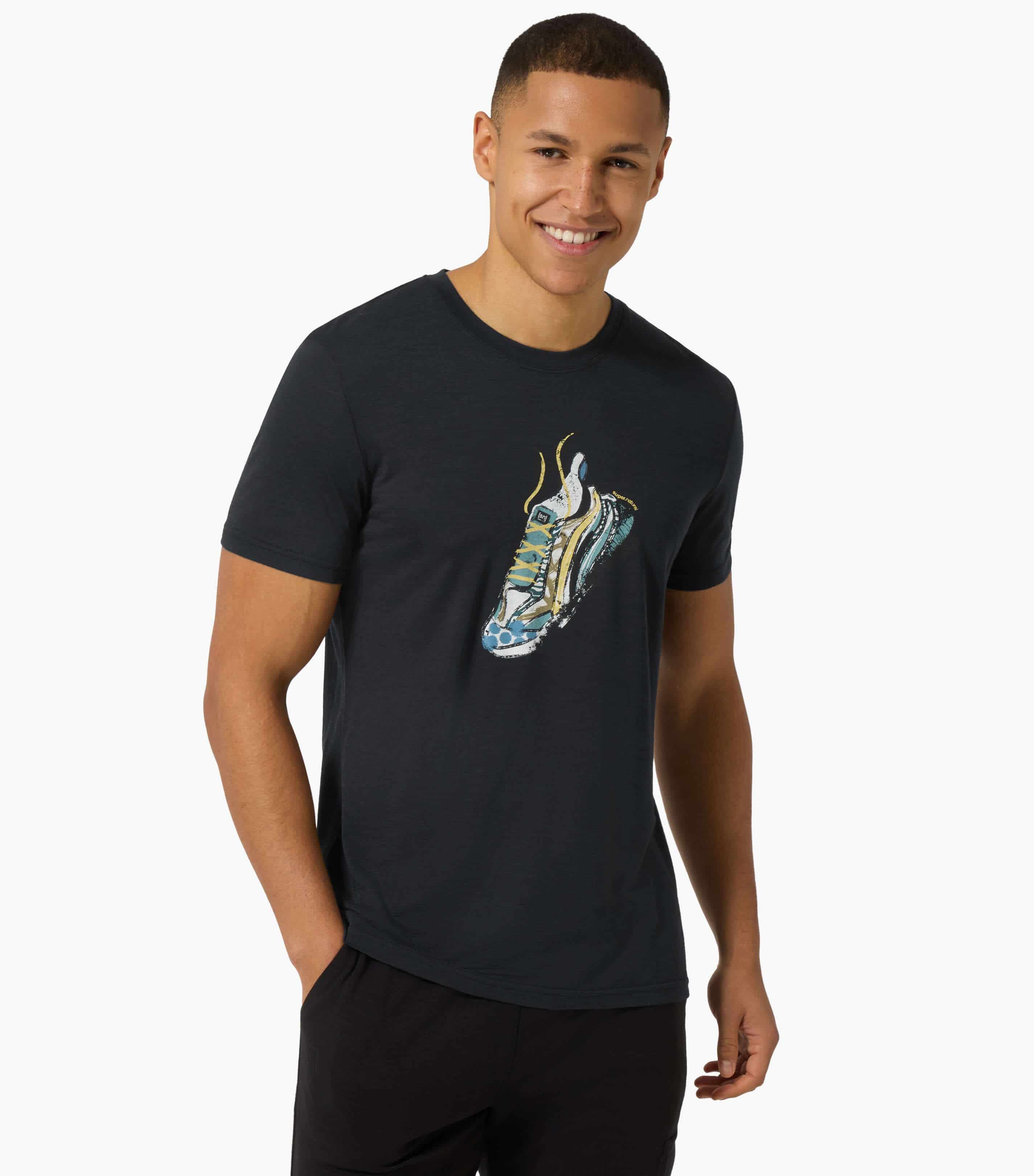 FLASHY SNEAKER TEE