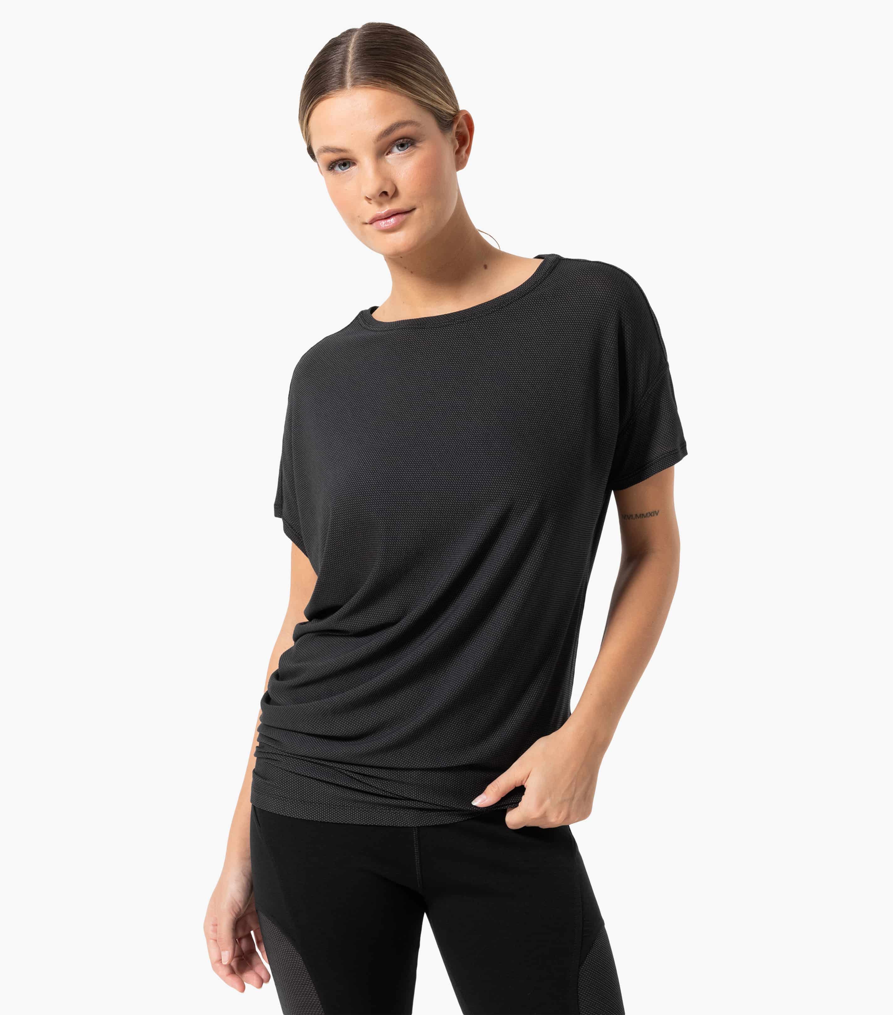 LOOSE AIR TEE