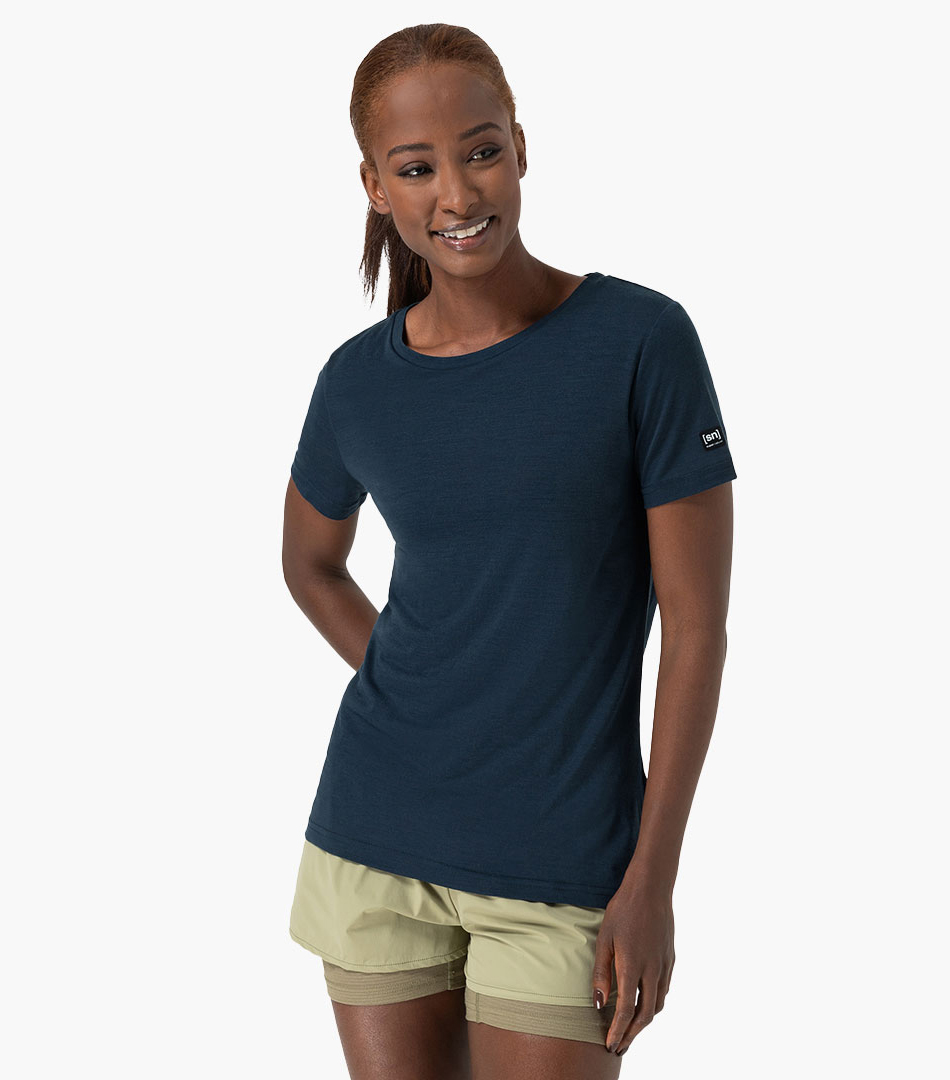 ESSENTIAL TEE