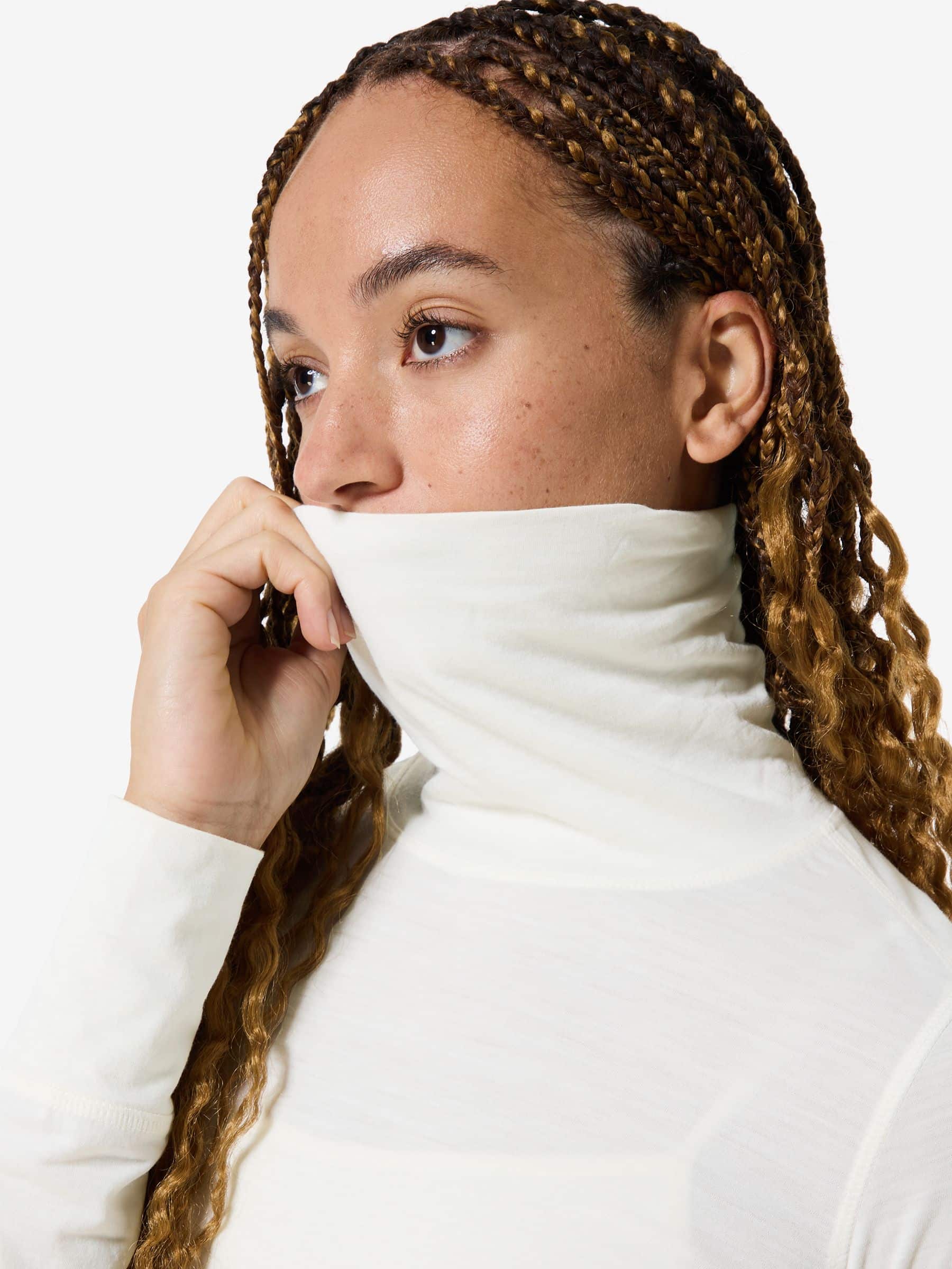 SKIING ROLL NECK