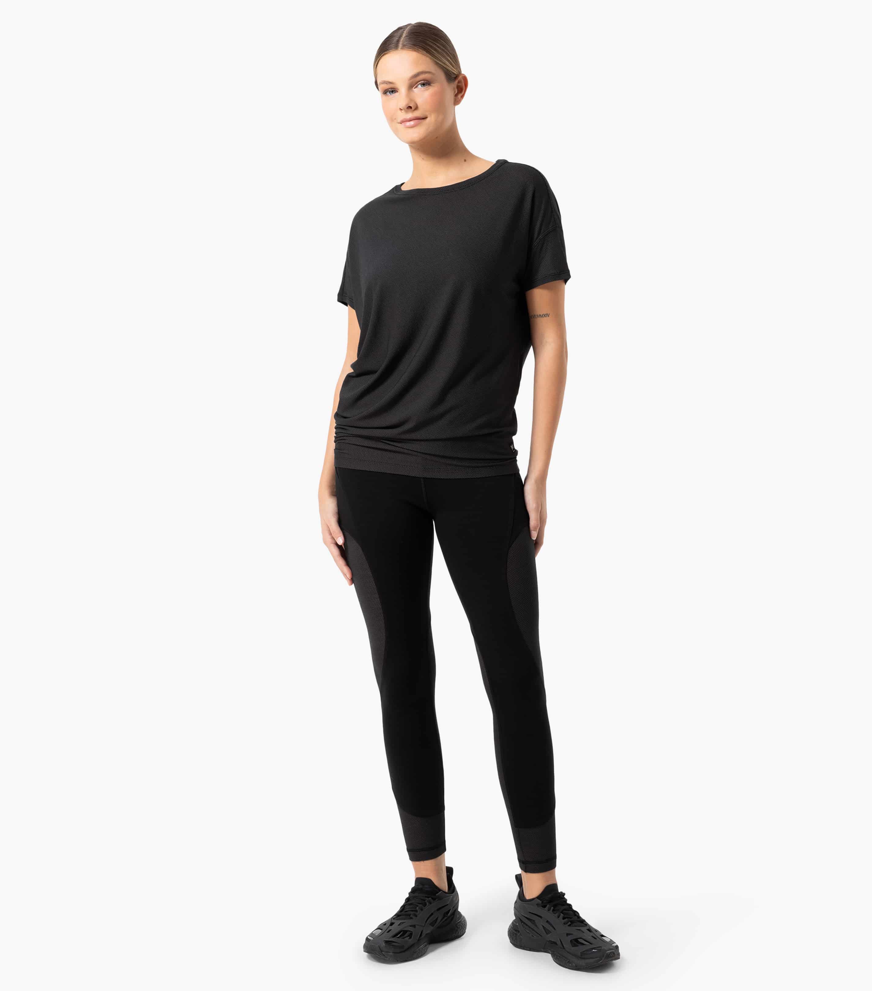 LOOSE AIR TEE
