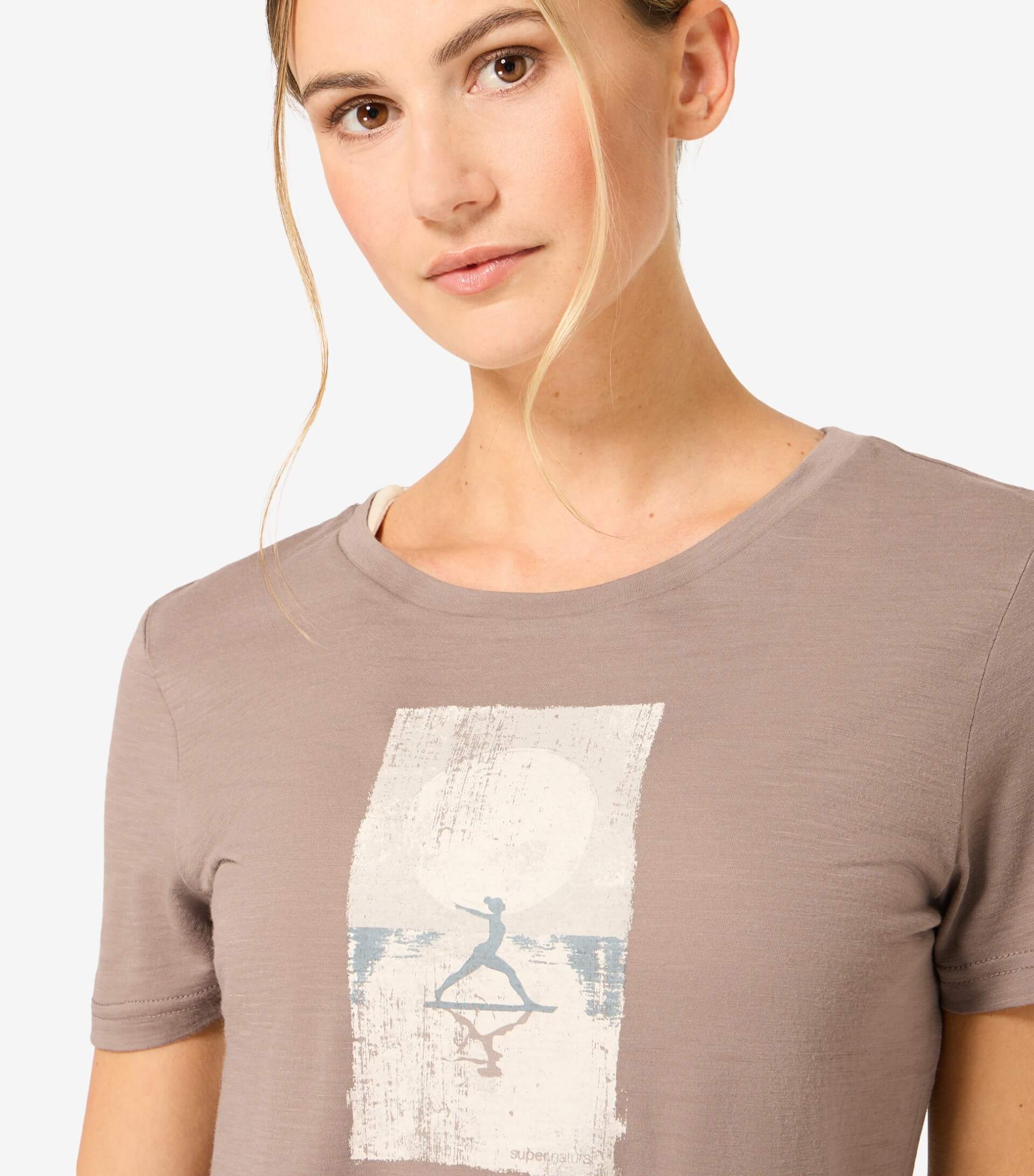 SUN SALUTATION TEE