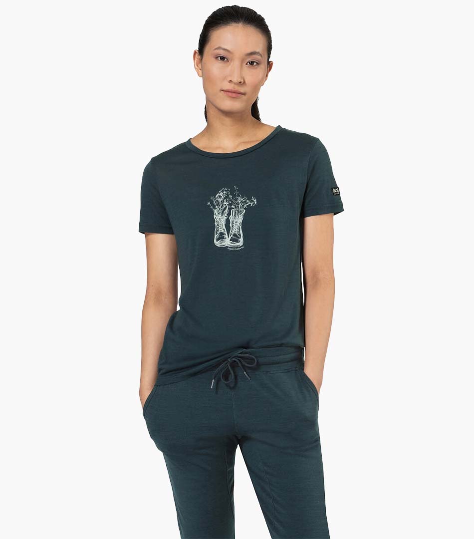FLOWER BOOTS TEE